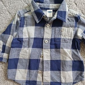 Old navy shirt for baby boys